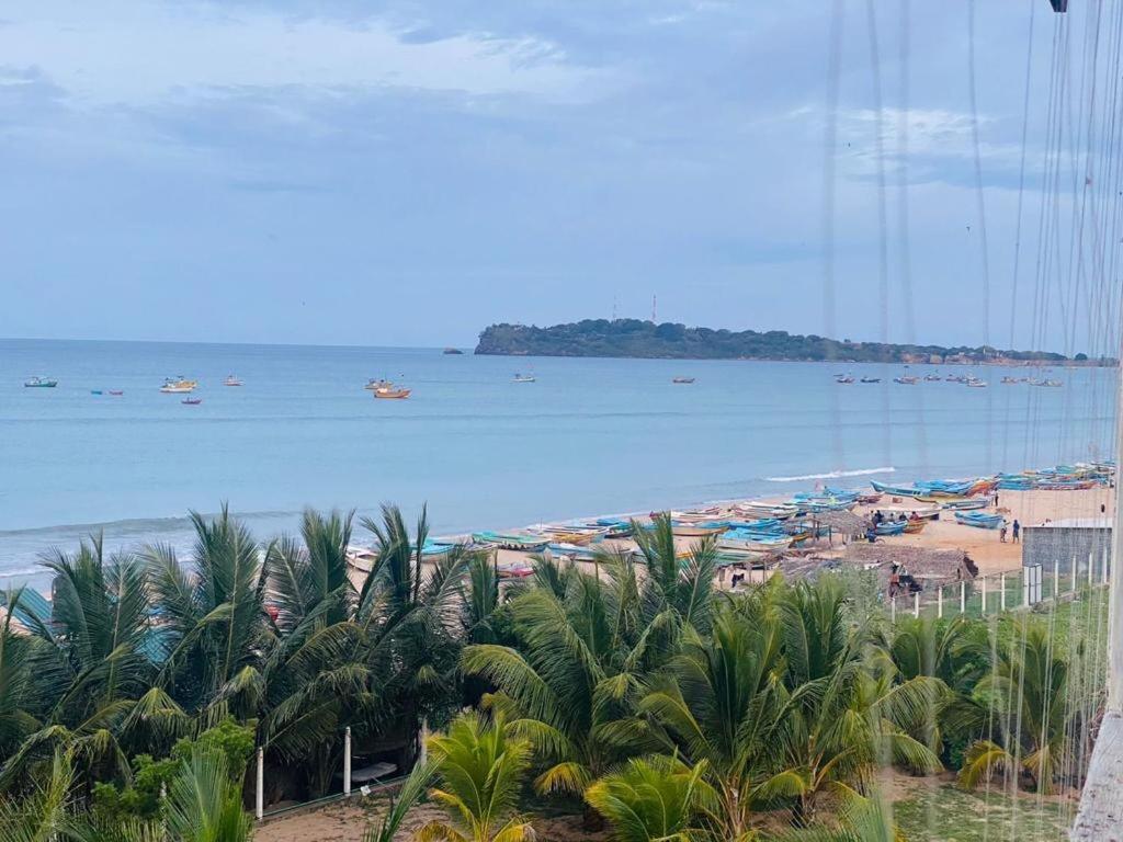 Resort Maya Beach Тринкомали Экстерьер фото